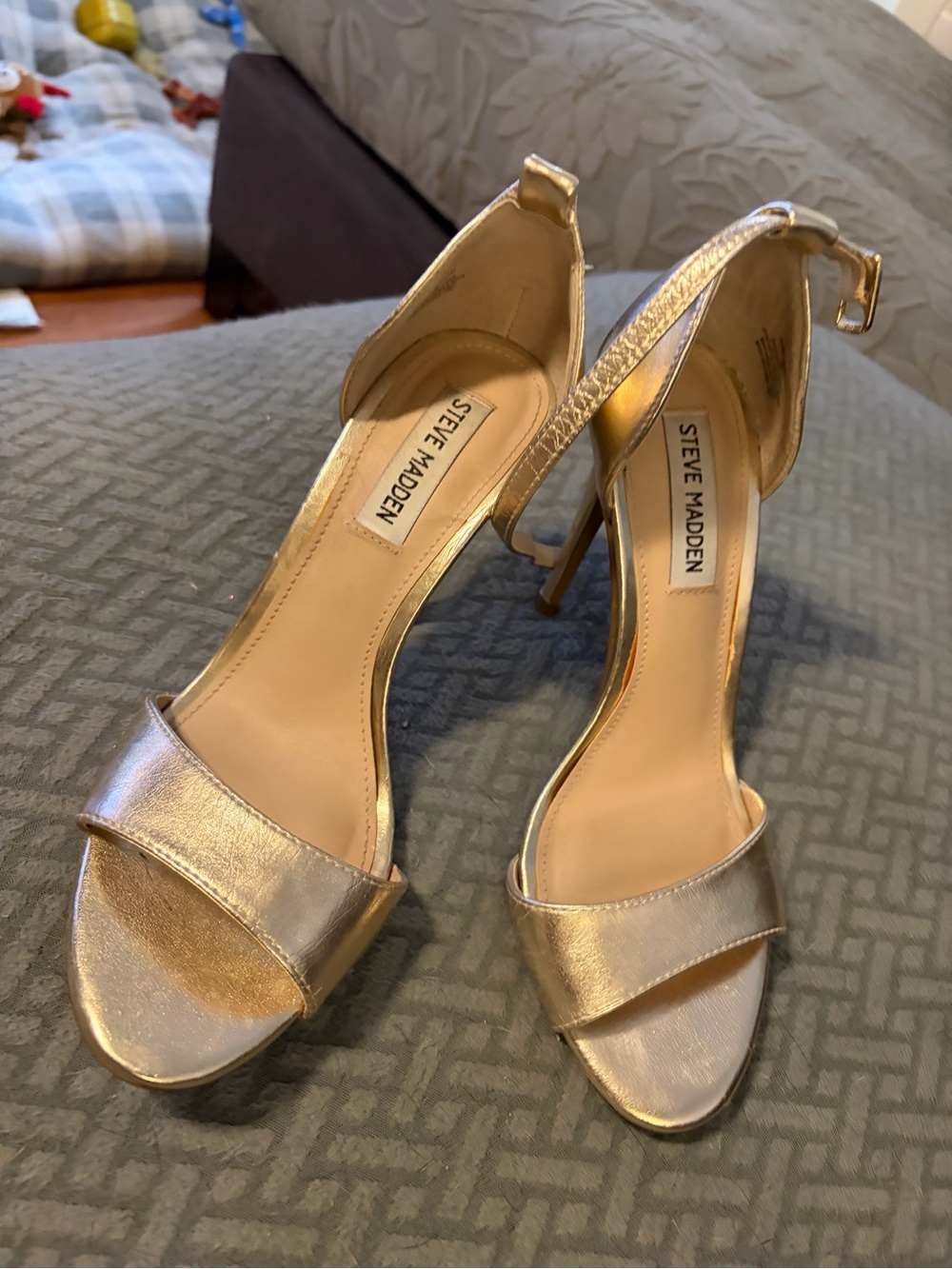 Steve Madden Metallic Gold Open-Toe Ankle Strap Heels